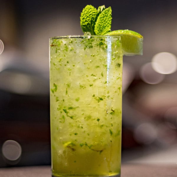 Green apple mojito